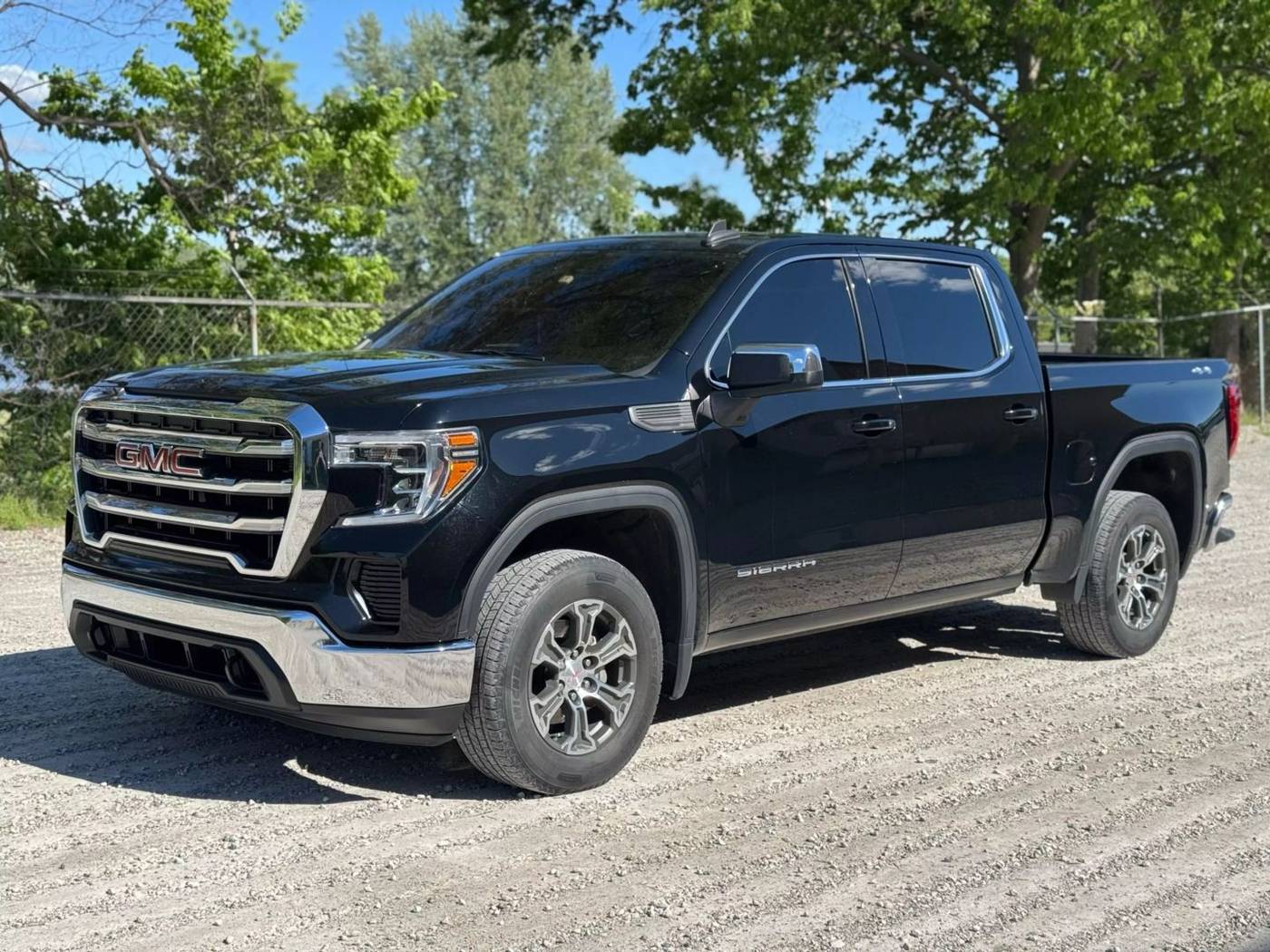 2020 GMC Sierra 1500 SLE — Pickup Truck — 87,000 mi — Warsaw, IN