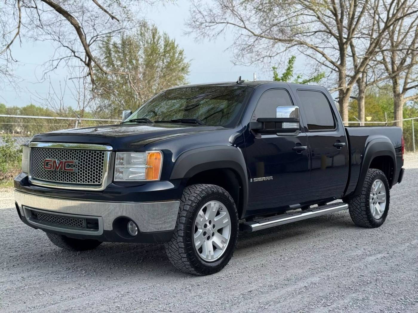2007 GMC Sierra 1500 SLT — Pickup Truck — 187,404 mi — Warsaw, IN
