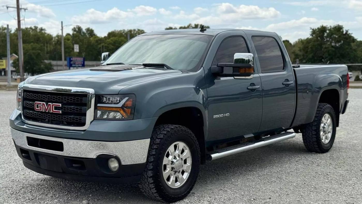 2011 GMC Sierra 2500HD SLT — Pickup Truck — 191,310 mi — Warsaw, IN