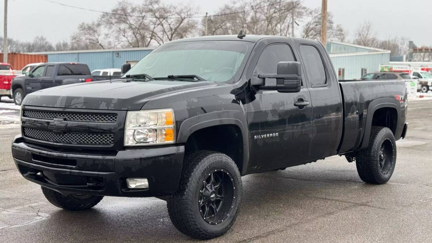 2011 Chevrolet Silverado 1500 LT — Pickup Truck — 143,921 mi — Warsaw, IN