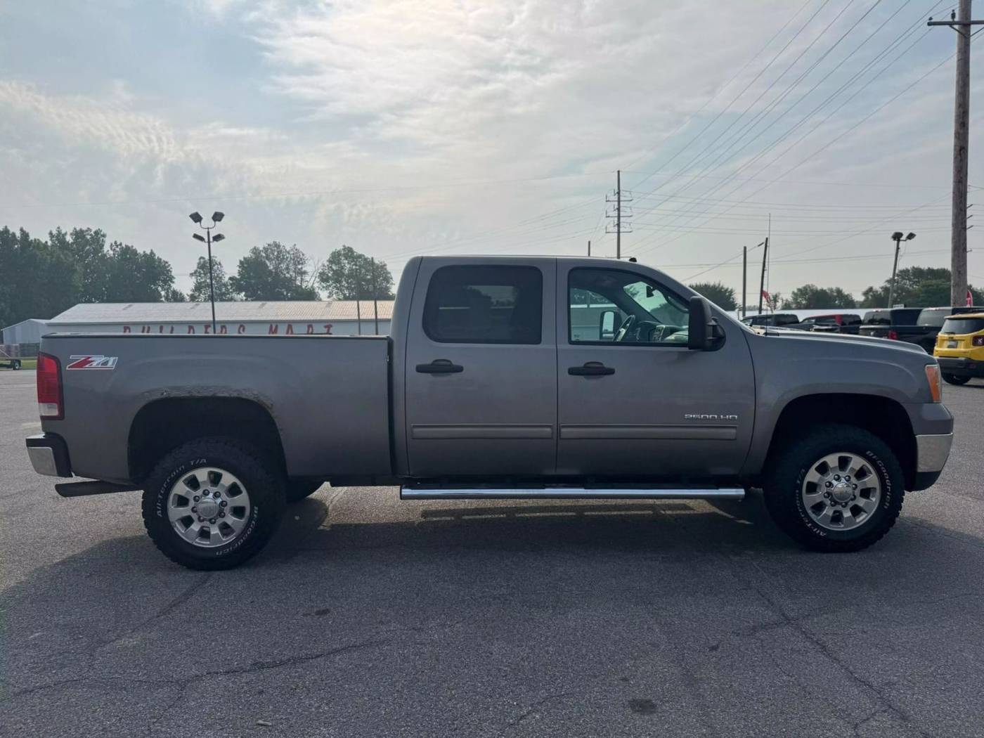 2014 GMC Sierra 2500HD SLE — Pickup Truck — 139,745 mi — Warsaw, IN