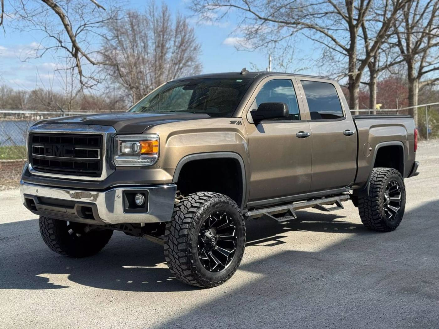 2014 GMC Sierra 1500 SLT — Pickup Truck — 161,348 mi — Warsaw, IN