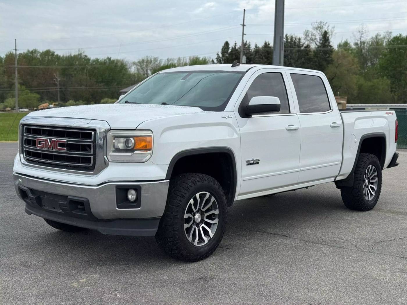 2014 GMC Sierra 1500 SLE — Pickup Truck — 122,984 mi — Warsaw, IN