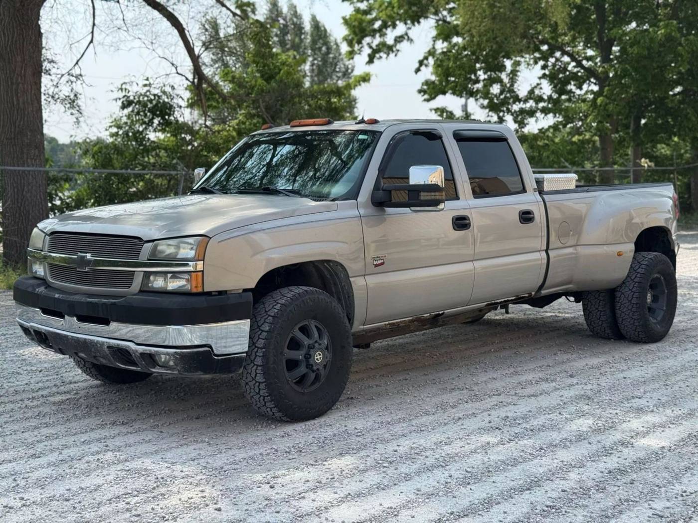 2004 Chevrolet Silverado 3500 LT — Pickup Truck — 293,180 mi — Warsaw, IN