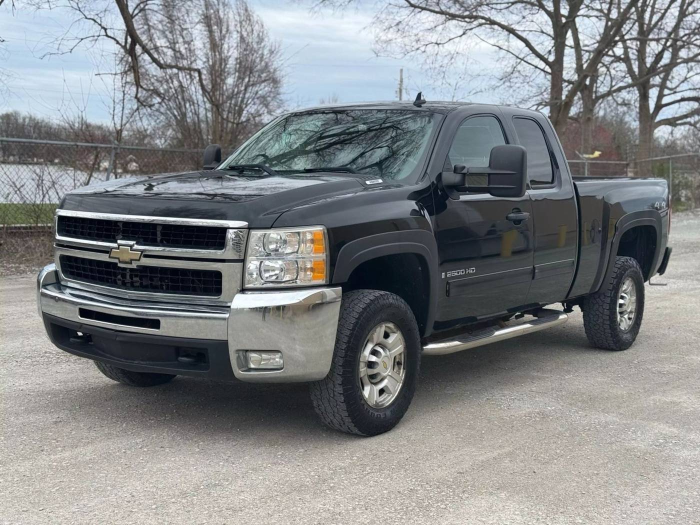 2009 Chevrolet Silverado 2500HD LT — Pickup Truck — 210,292 mi — Warsaw, IN