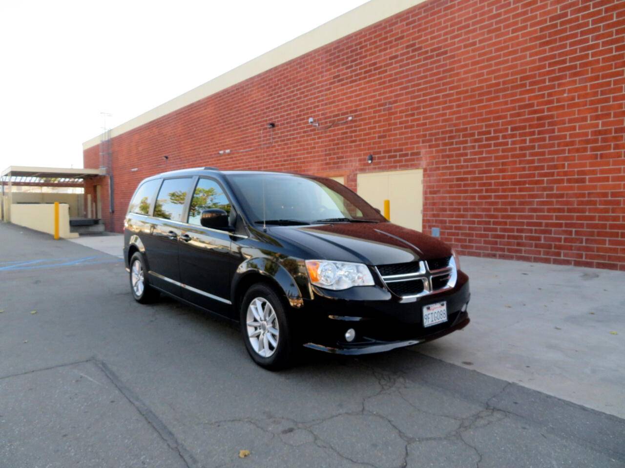 2018 Dodge Grand Caravan SXT — Minivan — 115,409 mi — Bellflower, CA