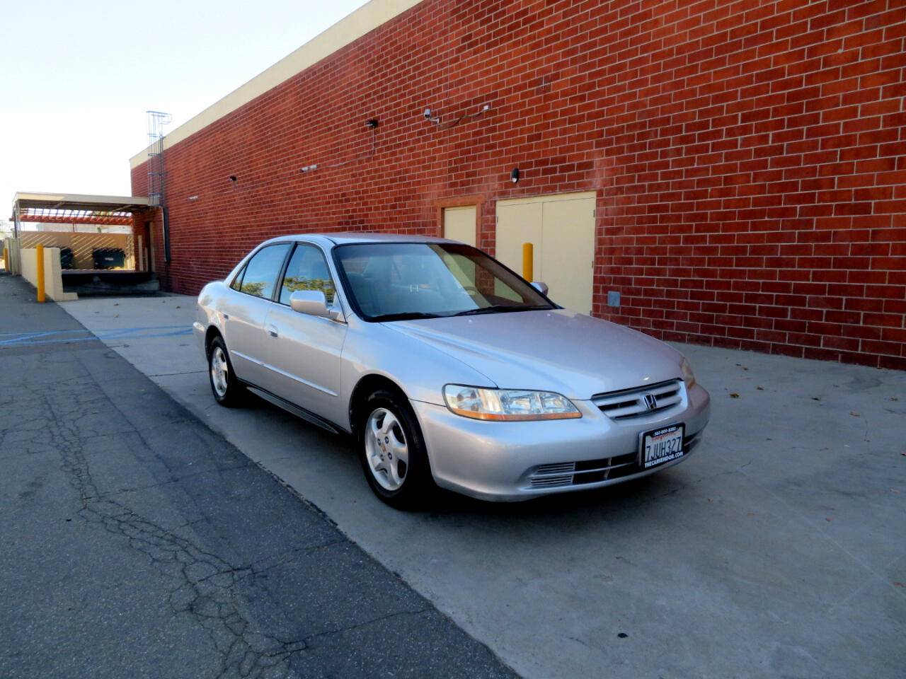 2001 Honda Accord LX — Sedan — 94,639 mi — Bellflower, CA