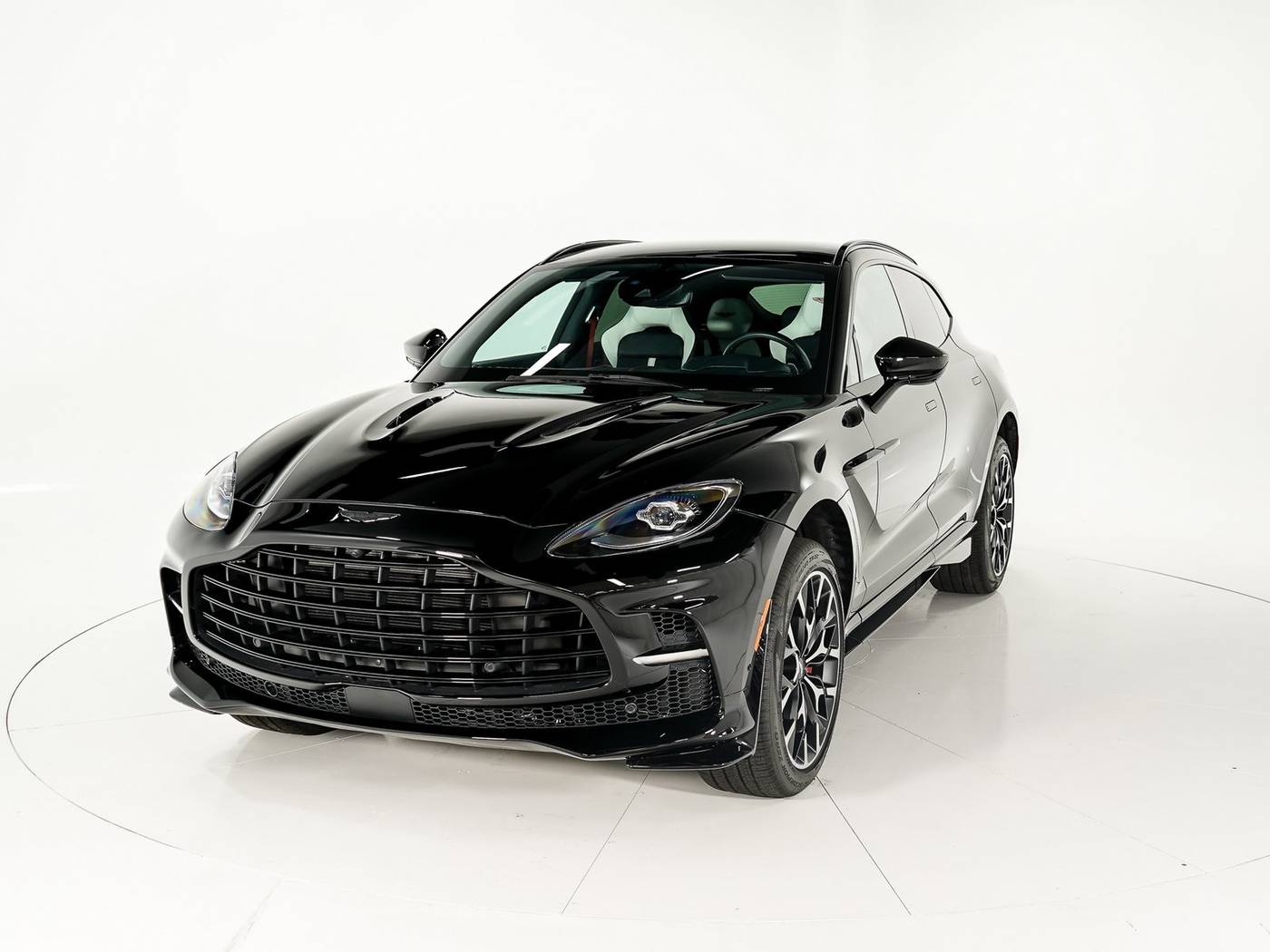 2023 Aston Martin DBX