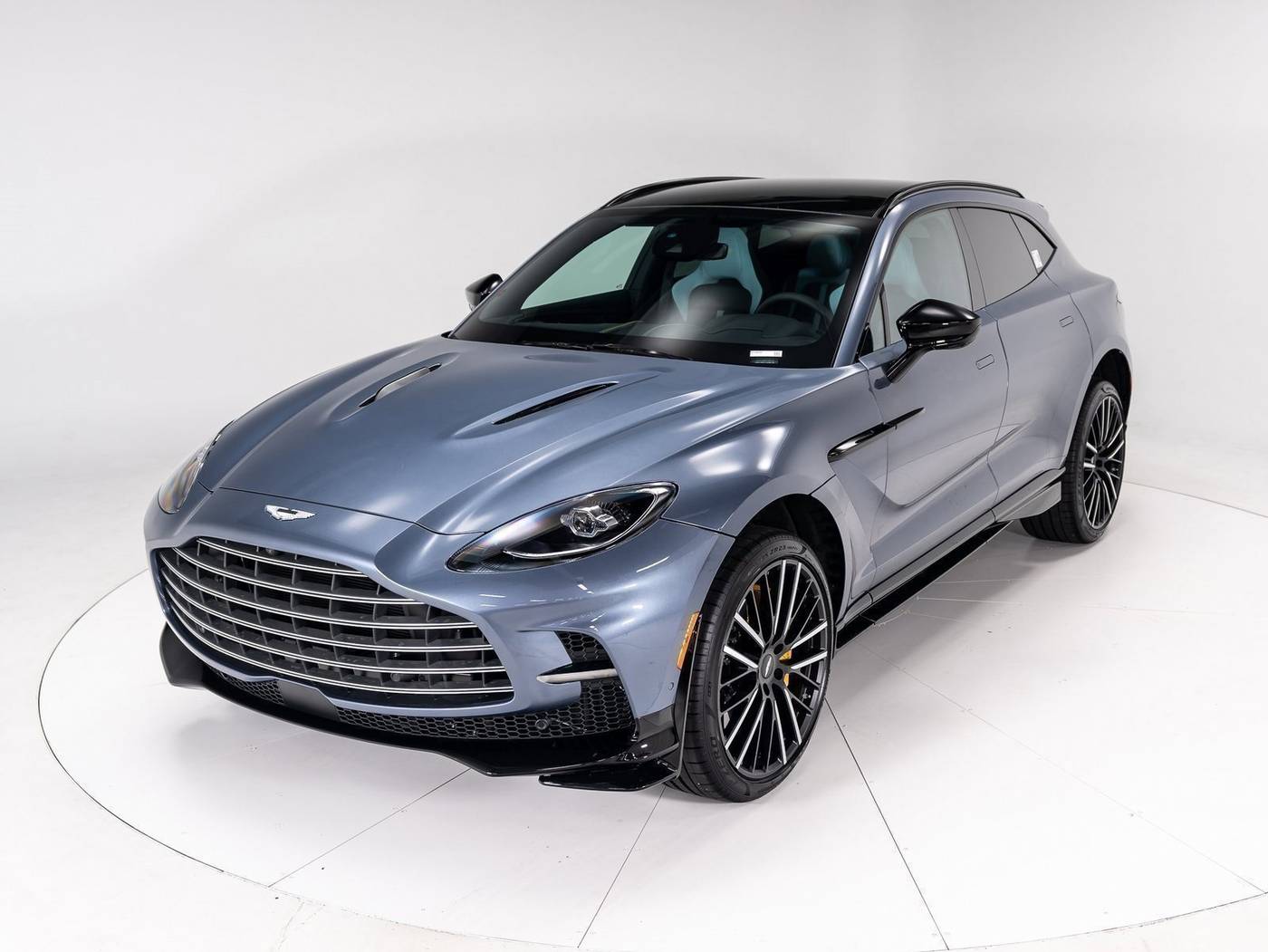 2024 Aston Martin DBX
