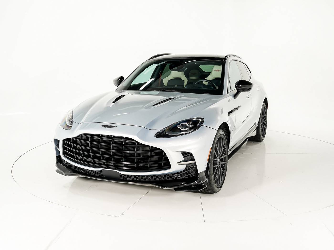 2024 Aston Martin DBX