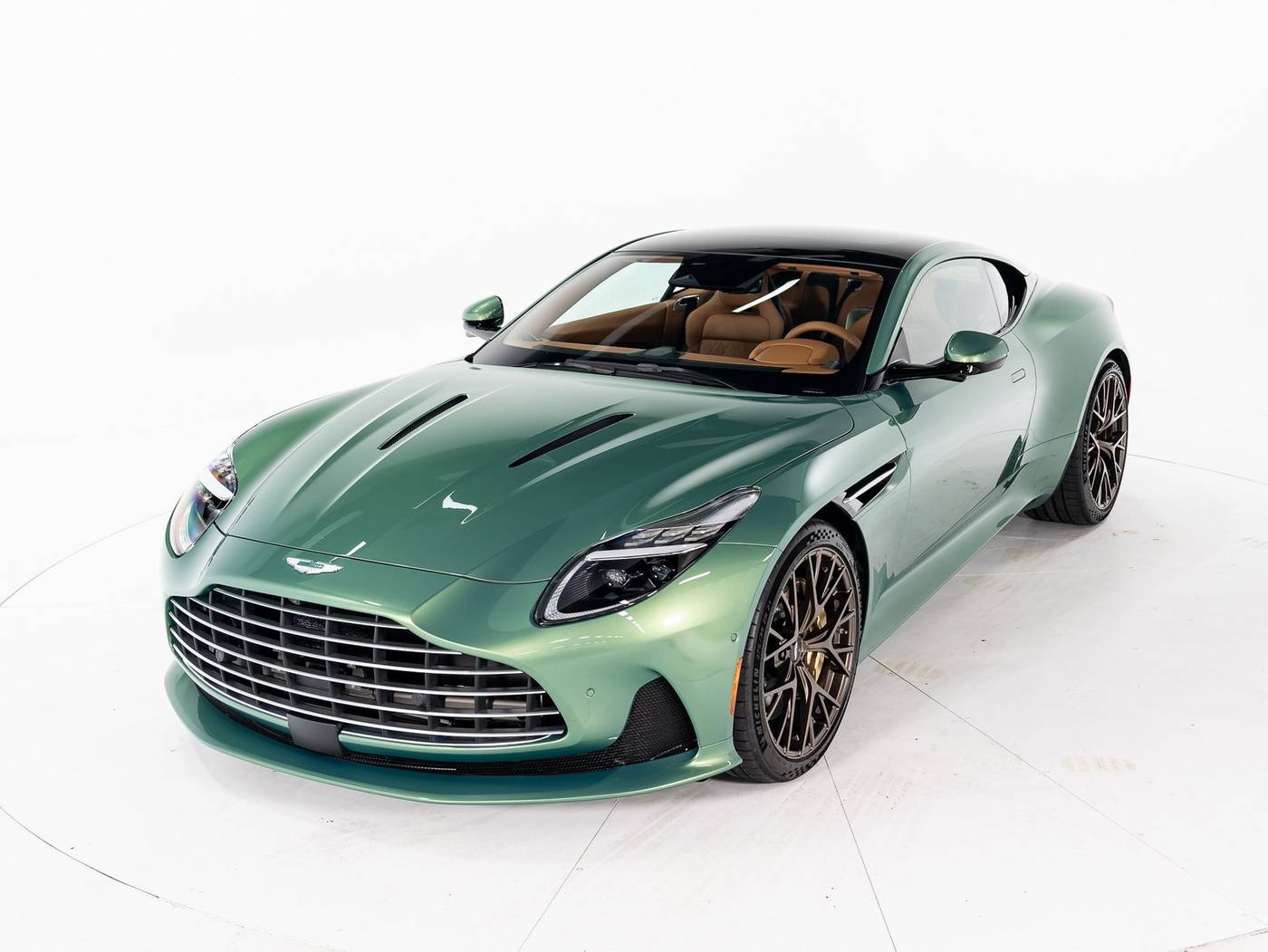 2025 Aston Martin DB12 V8