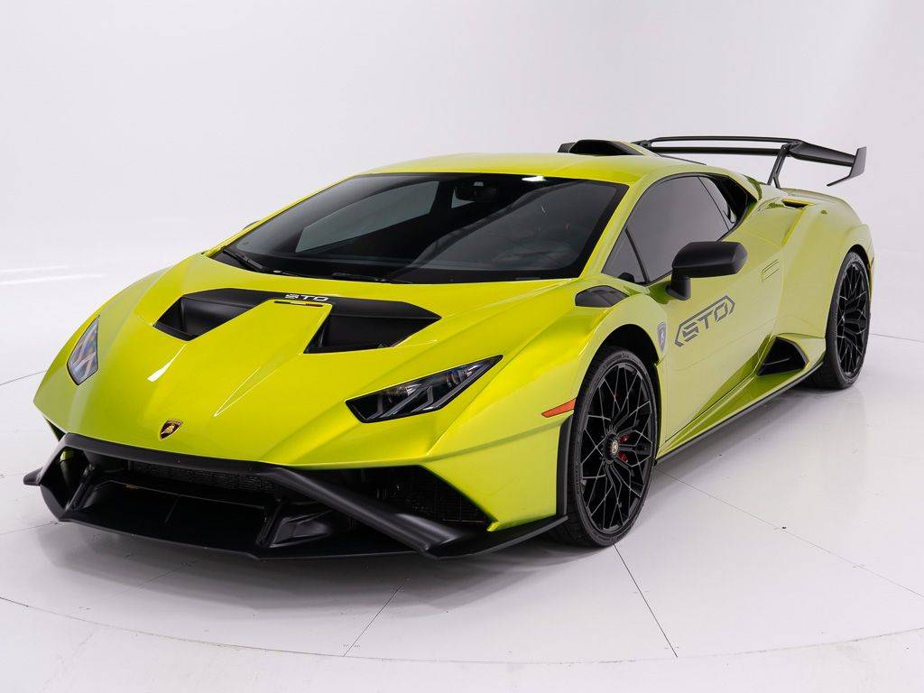 2023 Lamborghini Huracan STO