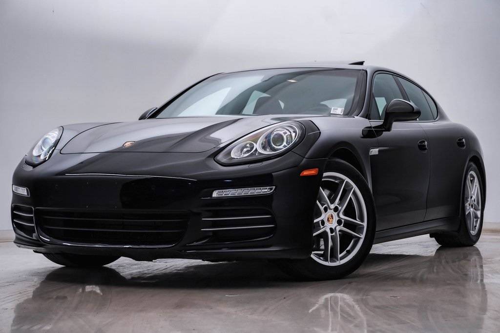 2016 Porsche Panamera 4 — Hatchback — 109,588 mi — Downers Grove, IL