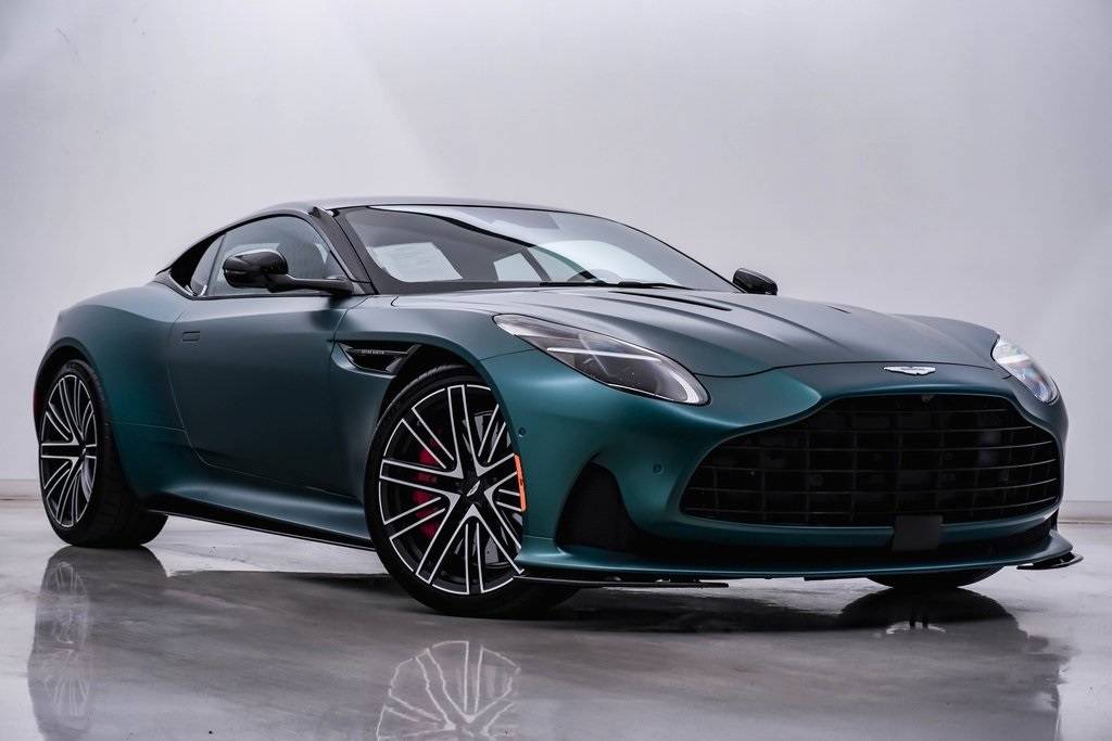 2025 Aston Martin DB12