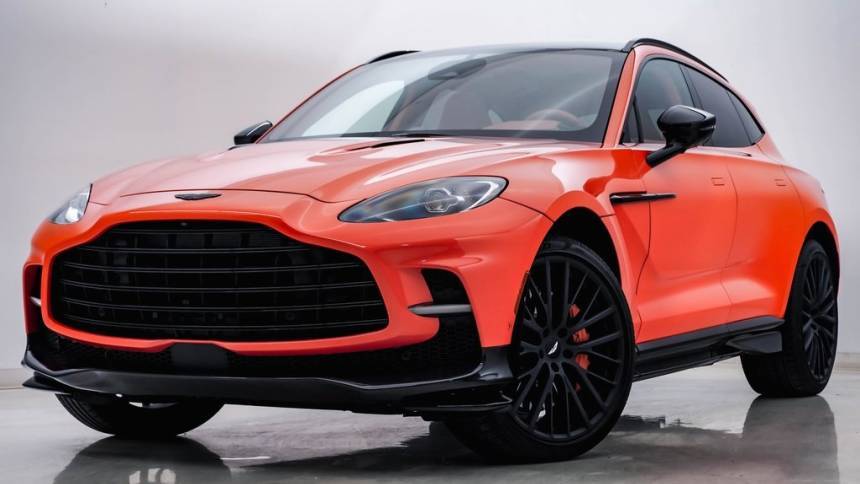 2025 Aston Martin DBX
