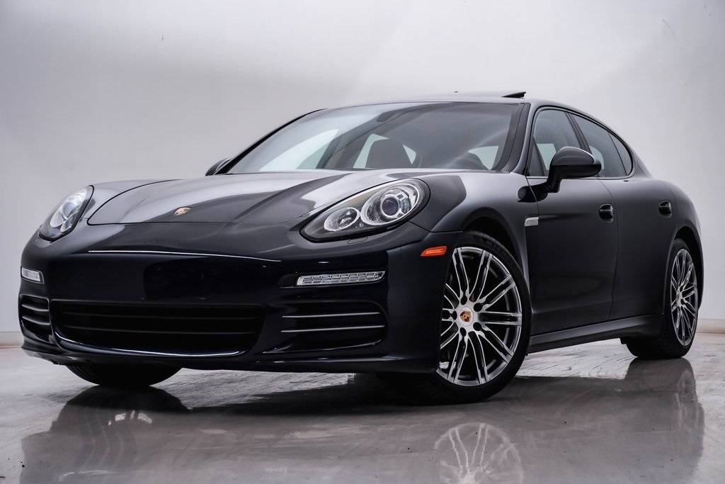 2016 Porsche Panamera 4 — Hatchback — 65,398 mi — Downers Grove, IL