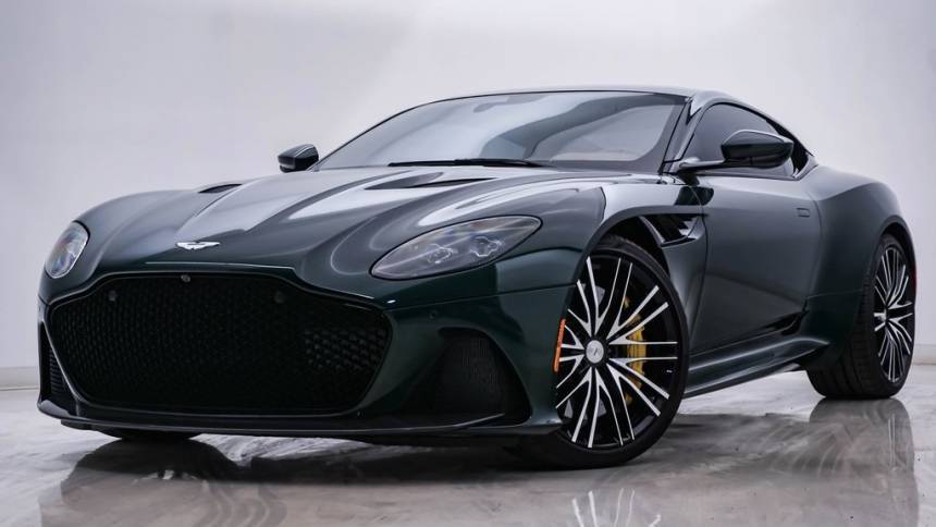 2023 Aston Martin DBS
