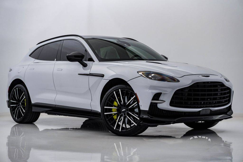 2023 Aston Martin DBX 707