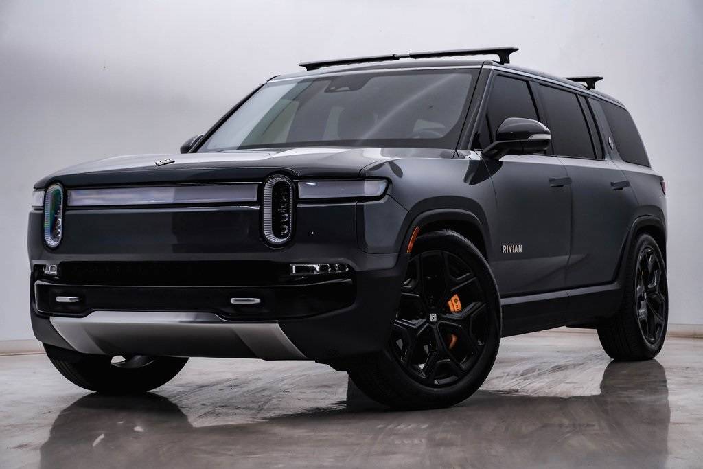 2024 Rivian R1S