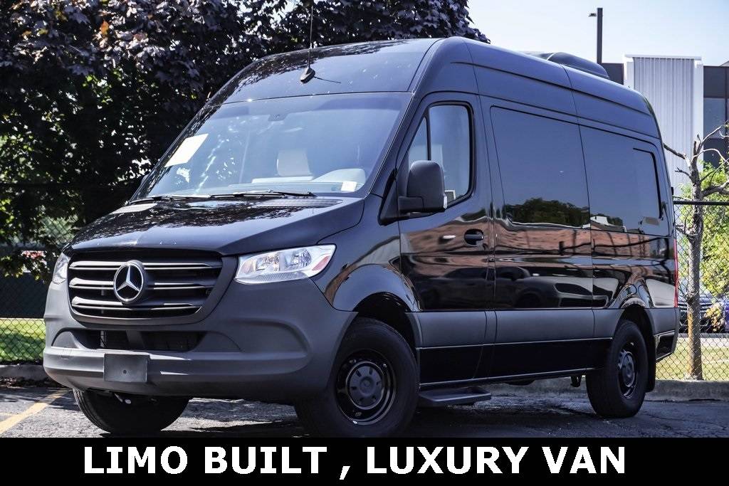 2023 Mercedes-Benz Sprinter Crew Van 2500 — Cargo Van — 898 mi — Downers Grove, IL