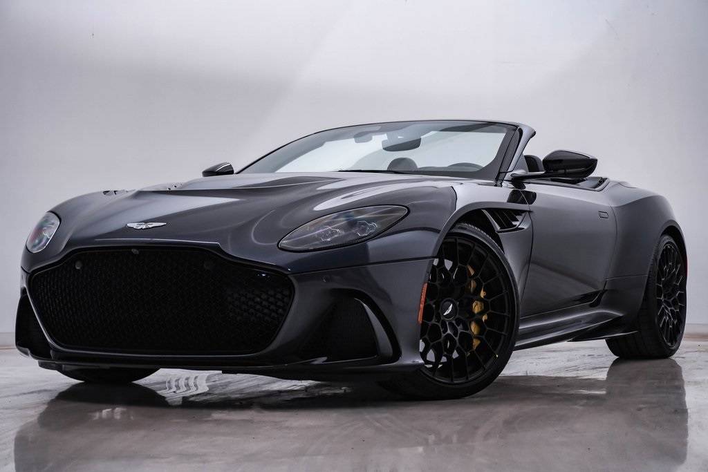 2023 Aston Martin DBS
