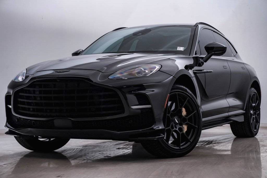 2023 Aston Martin DBX