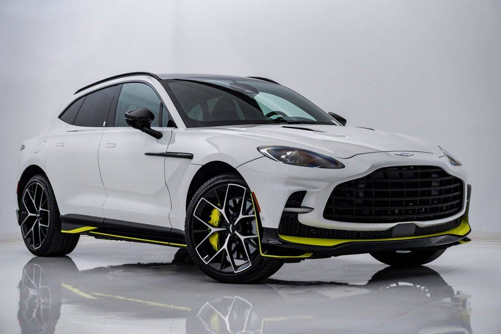 2025 Aston Martin DBX 707