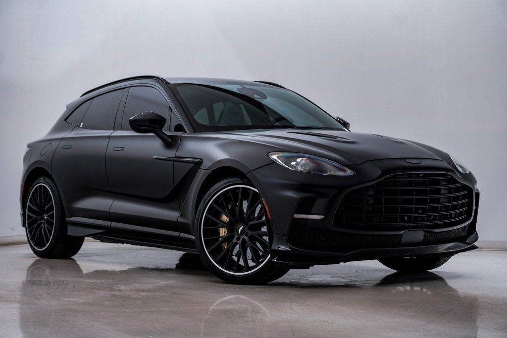 2023 Aston Martin DBX 707