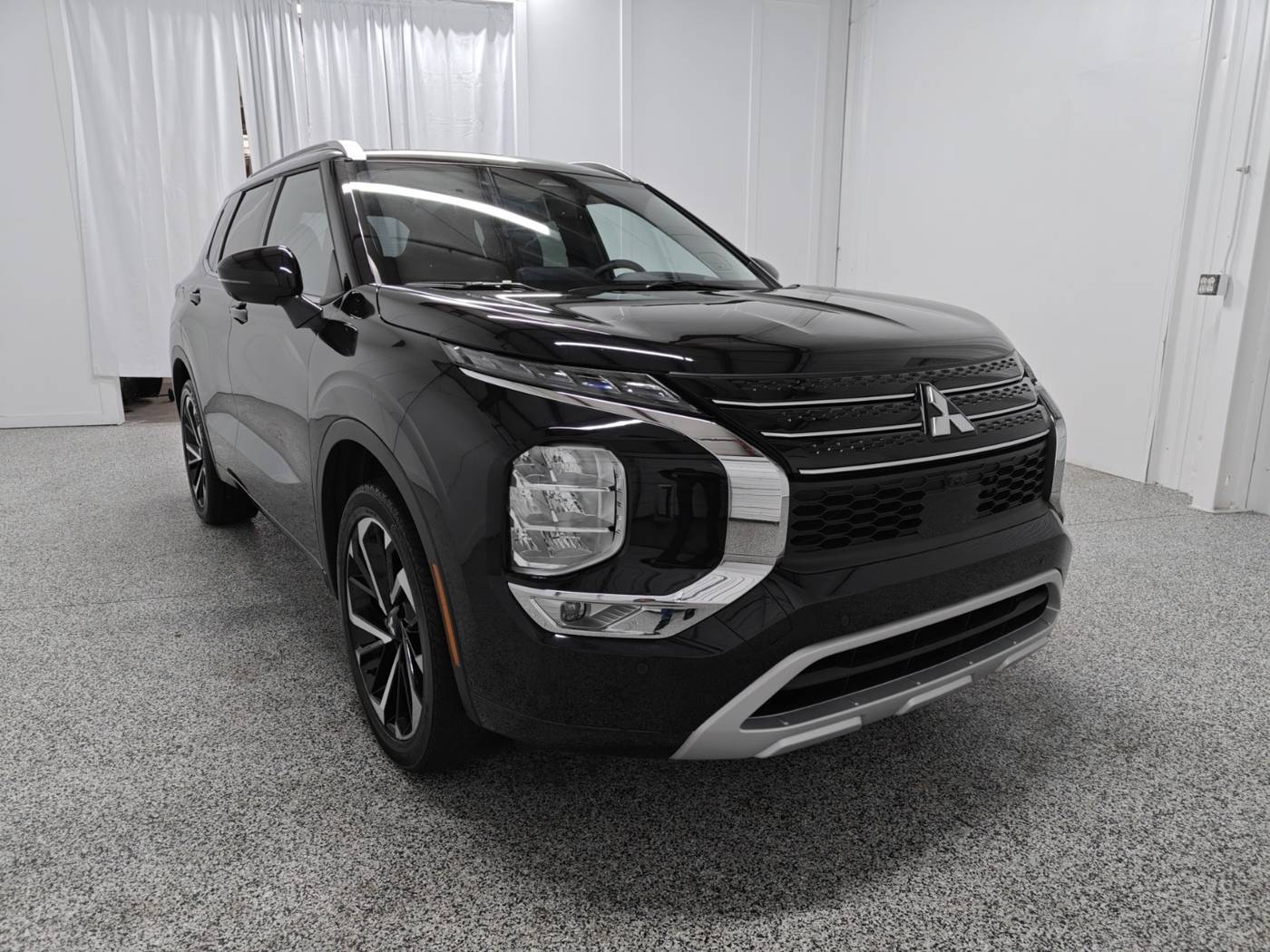 2024 Mitsubishi Outlander SEL — SUV — 13,683 mi — Atlanta, GA