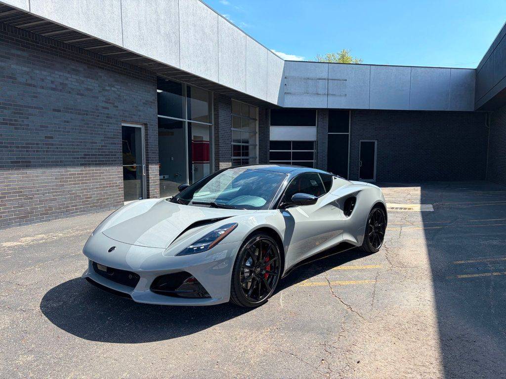 2026 Lotus Emira V6 SE
