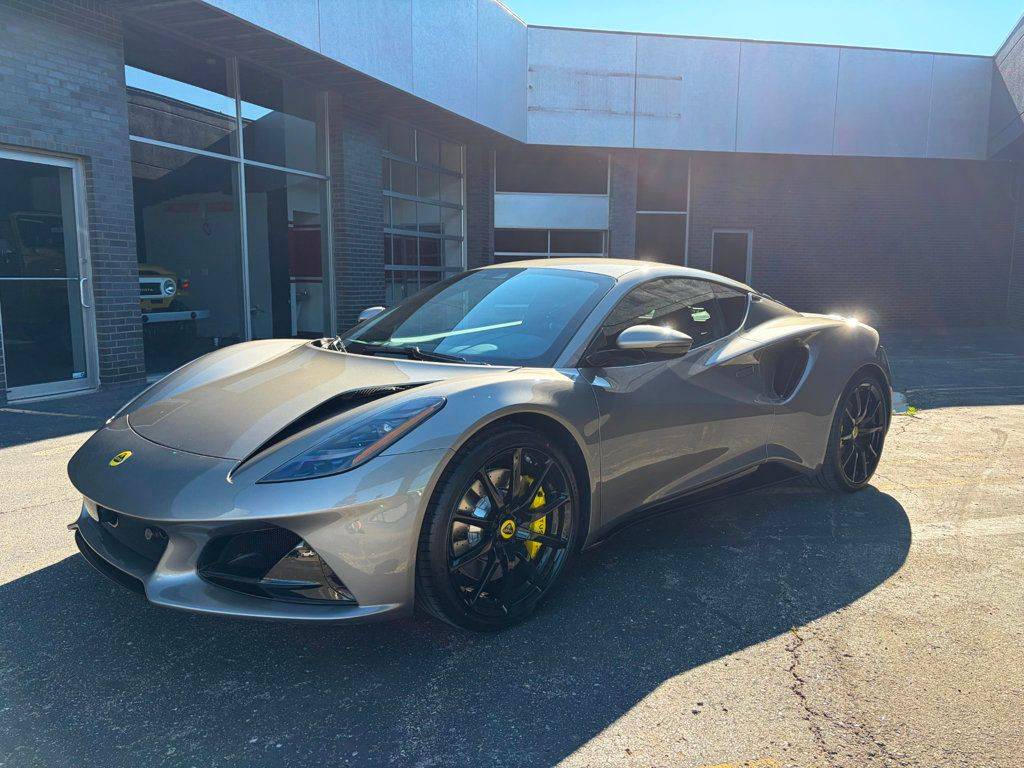 2026 Lotus Emira V6 SE
