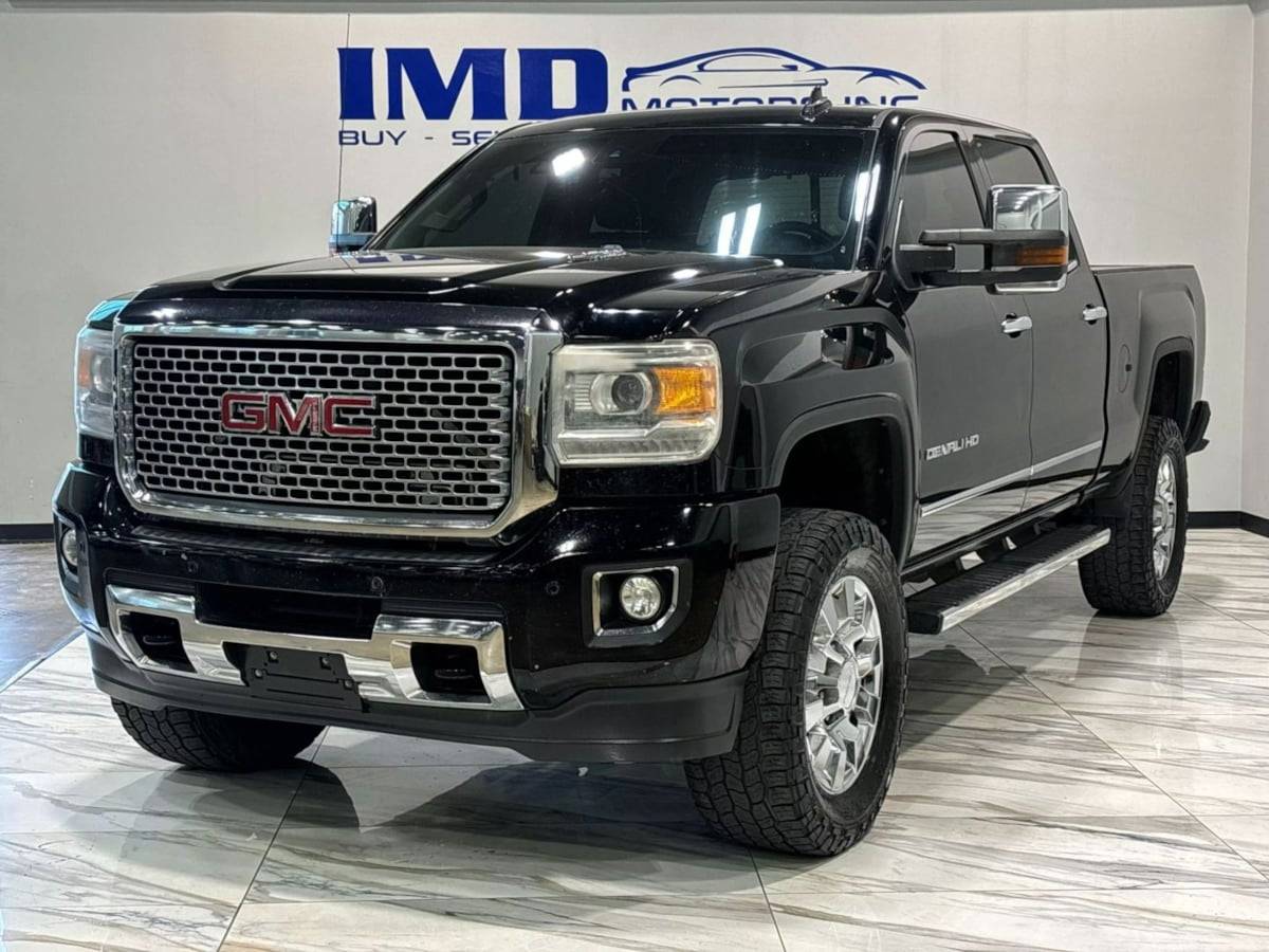 2015 GMC Sierra 2500HD Denali — Pickup Truck — 127,992 mi — Dallas, TX