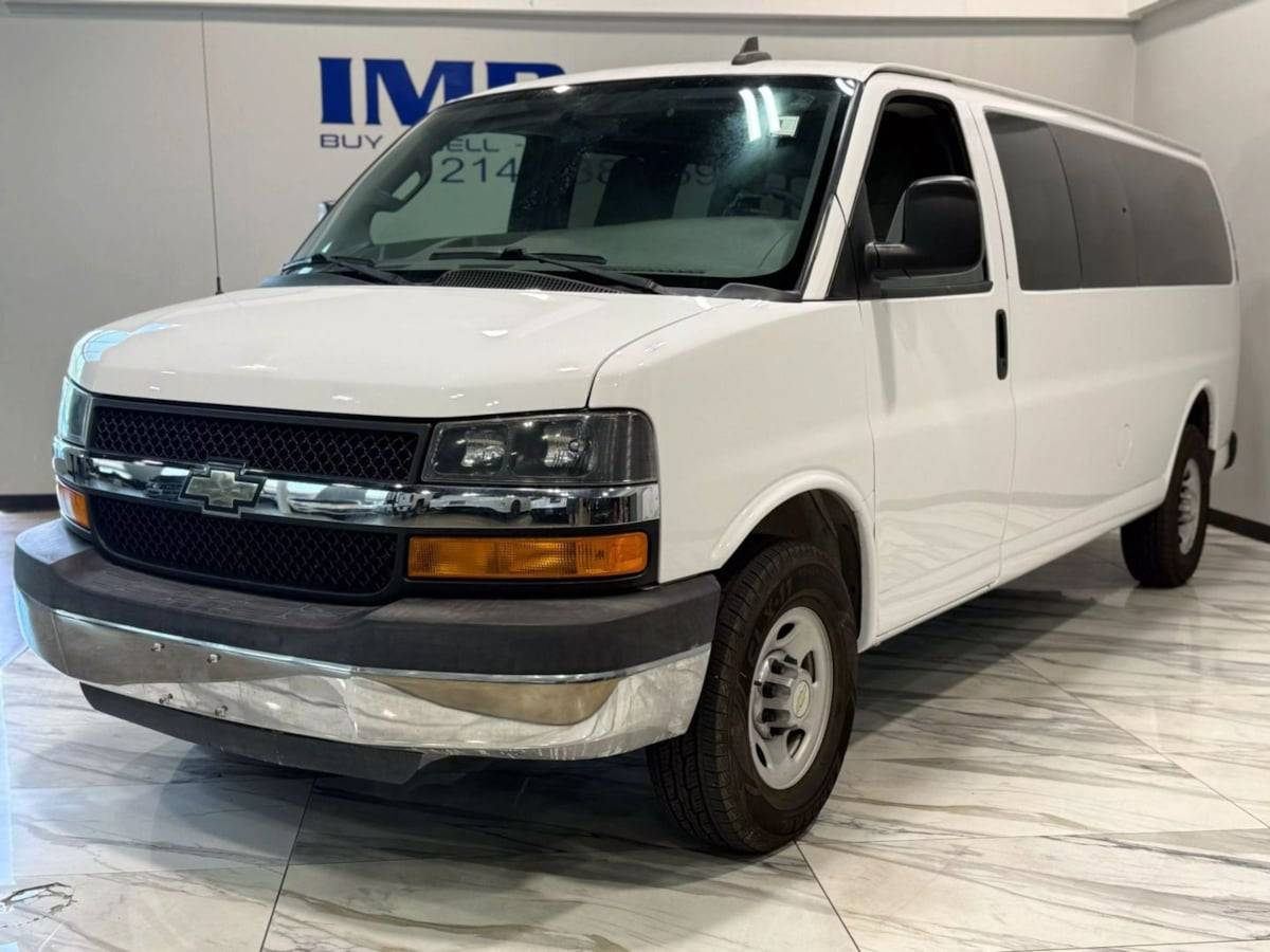 2016 Chevrolet Express Passenger LT — Passenger Van — 22,947 mi — Dallas, TX