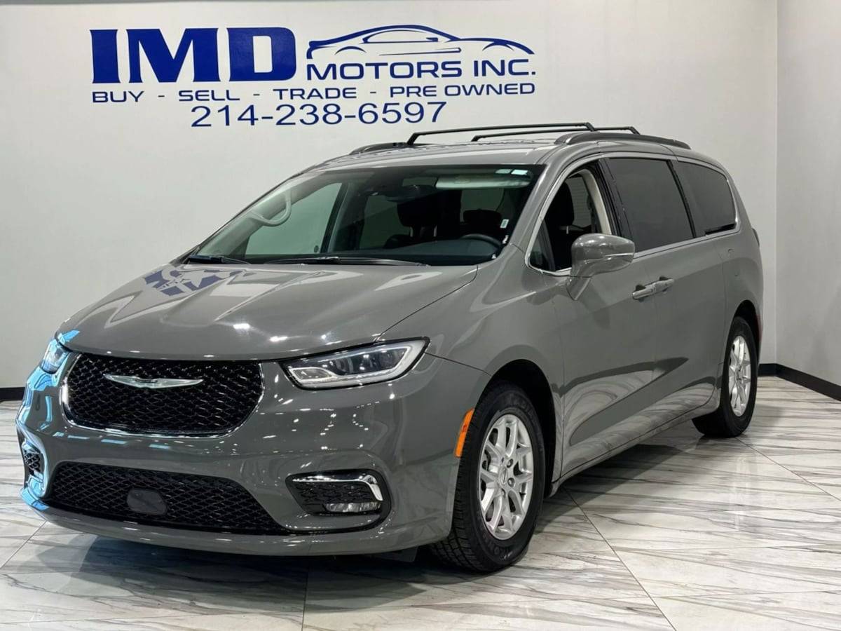 2022 Chrysler Pacifica Touring L — Minivan — 62,365 mi — Dallas, TX