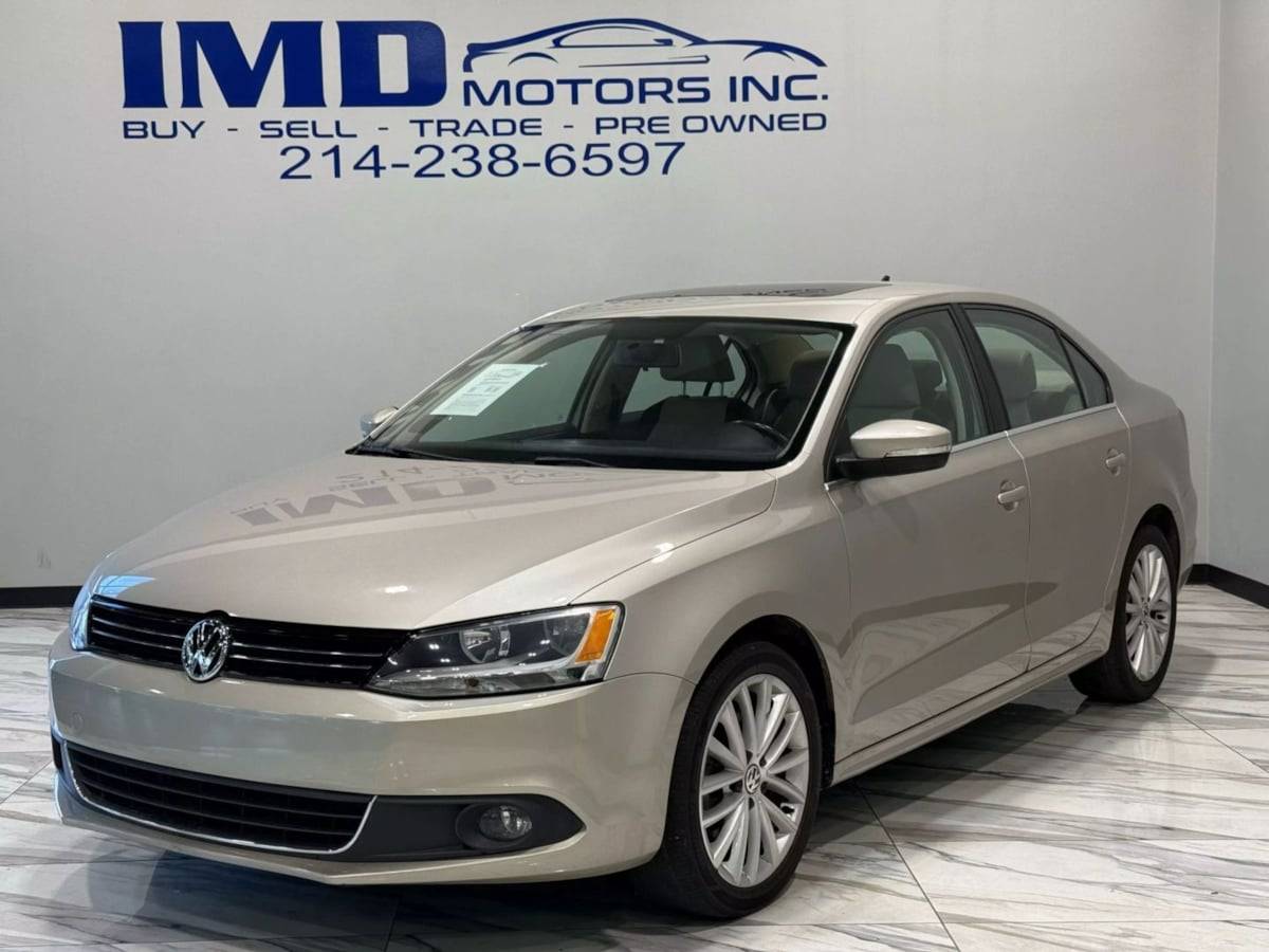 2013 Volkswagen Jetta SEL — Sedan — 81,442 mi — Dallas, TX