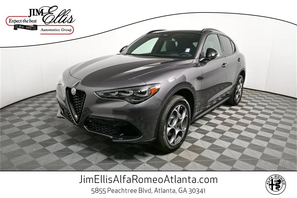 2025 Alfa Romeo Stelvio Sprint