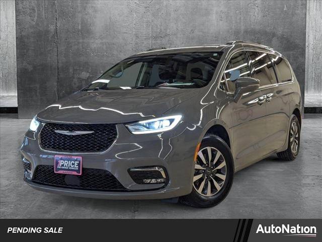 2021 Chrysler Pacifica Touring L — Minivan — 114,817 mi — Amherst, OH
