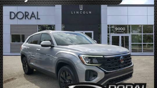 2024 Volkswagen Atlas Cross Sport SE with Technology — SUV — 23,264 mi — Doral, FL