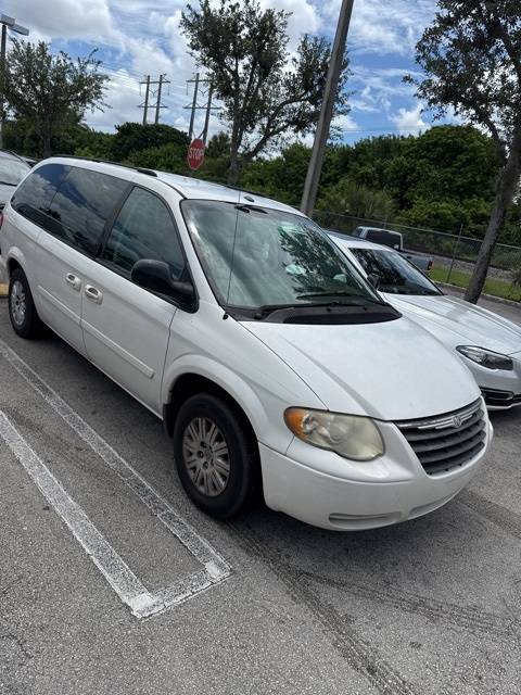 2006 Chrysler Town & Country LX — Minivan — 194,642 mi — Doral, FL