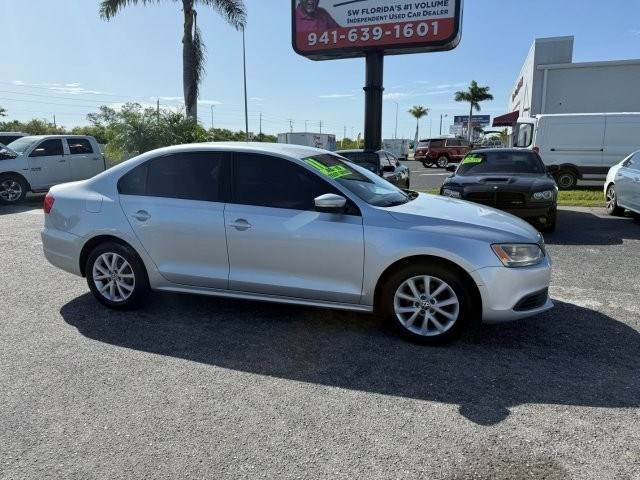 2011 Volkswagen Jetta SE — Sedan — 24,770 mi — Punta Gorda, FL