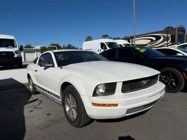 2007 Ford Mustang Deluxe