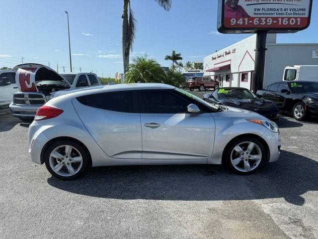 2015 Hyundai Veloster Base — Hatchback — 87,358 mi — Punta Gorda, FL