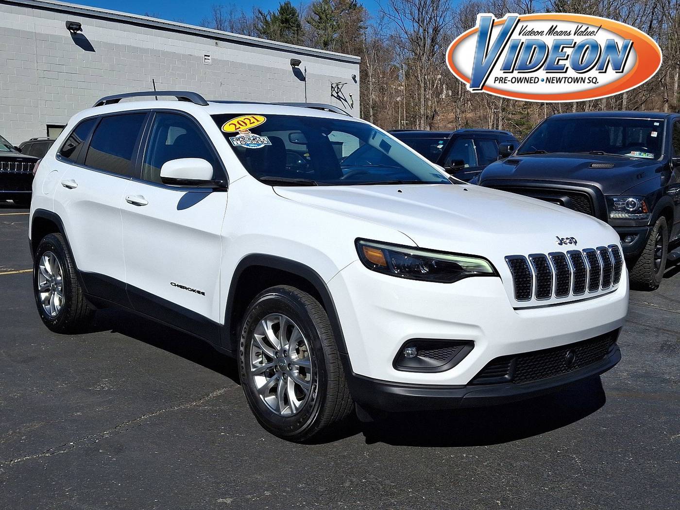 2021 Jeep Cherokee Latitude Lux — SUV — 25,899 mi — Newtown Square, PA