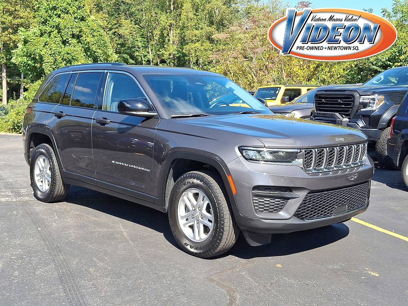 2022 Jeep Grand Cherokee Laredo — SUV — 24,945 mi — Newtown Square, PA