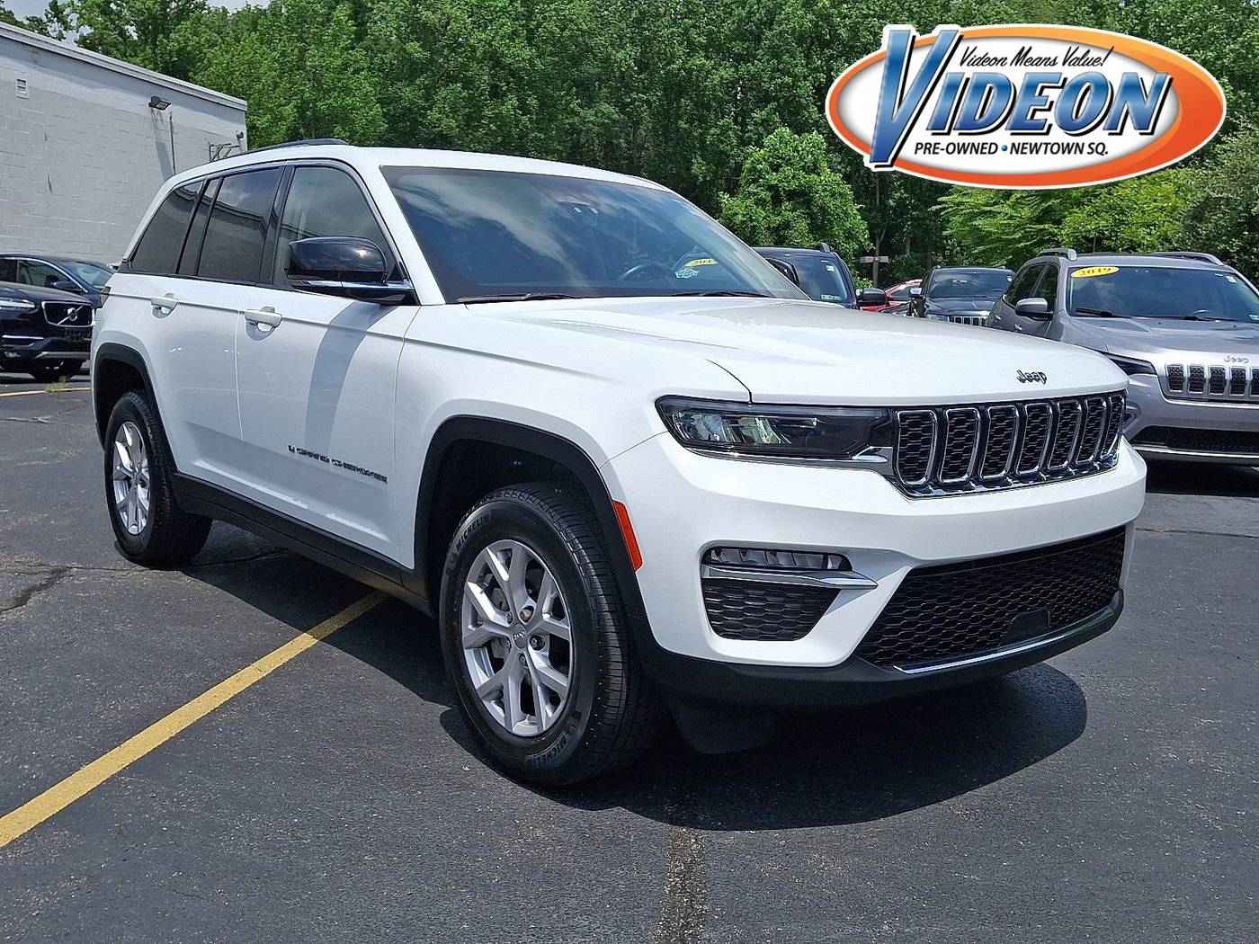 2022 Jeep Grand Cherokee Limited — SUV — 17,385 mi — Newtown Square, PA