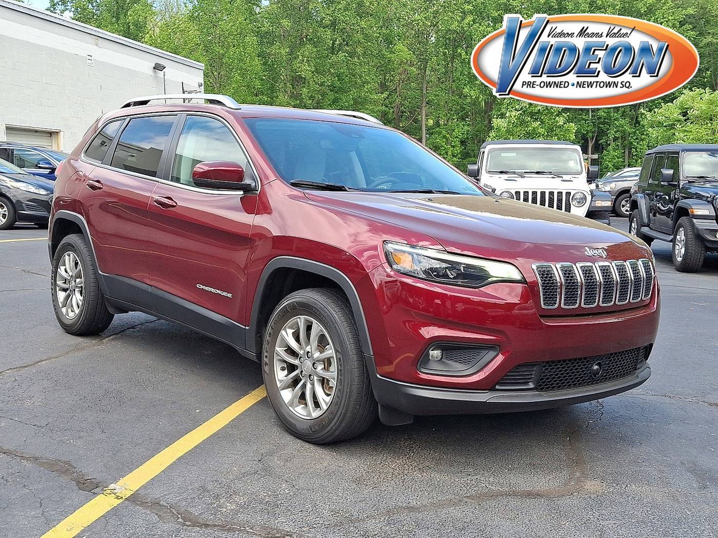 2021 Jeep Cherokee Latitude Lux — SUV — 32,565 mi — Newtown Square, PA