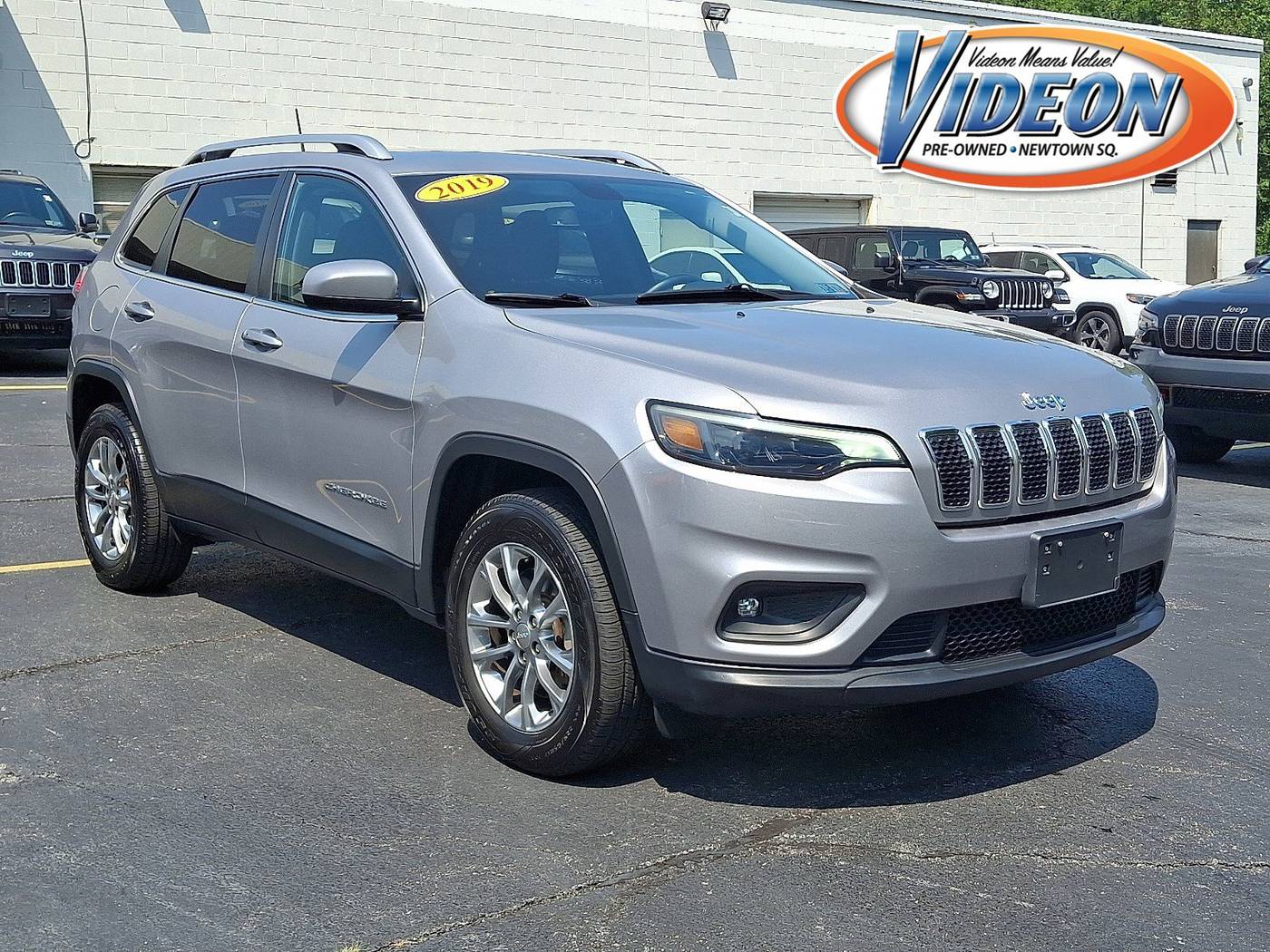 2019 Jeep Cherokee Latitude Plus — SUV — 32,716 mi — Newtown Square, PA