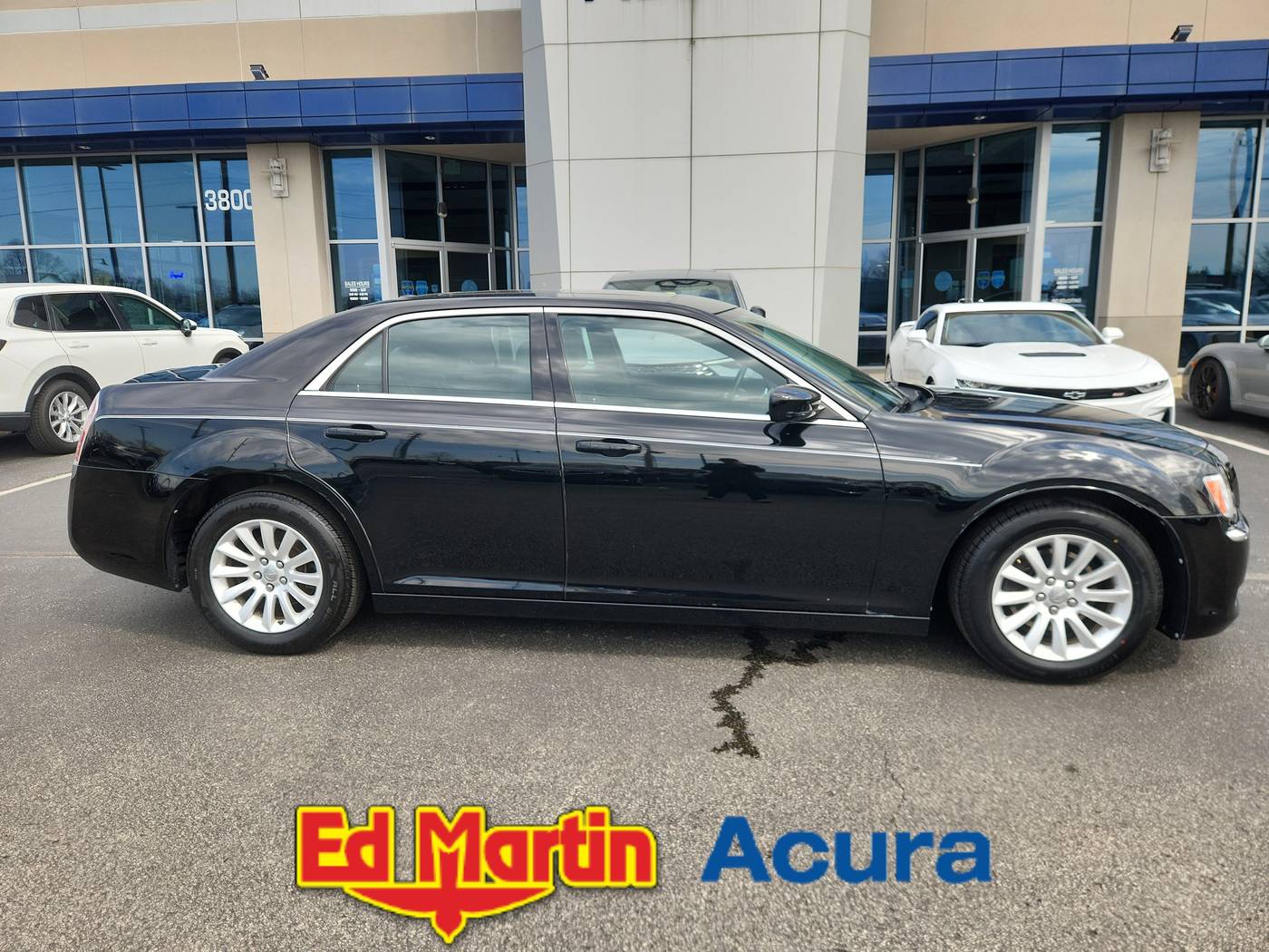 2014 Chrysler 300 Base — Sedan — 102,856 mi — Indianapolis, IN