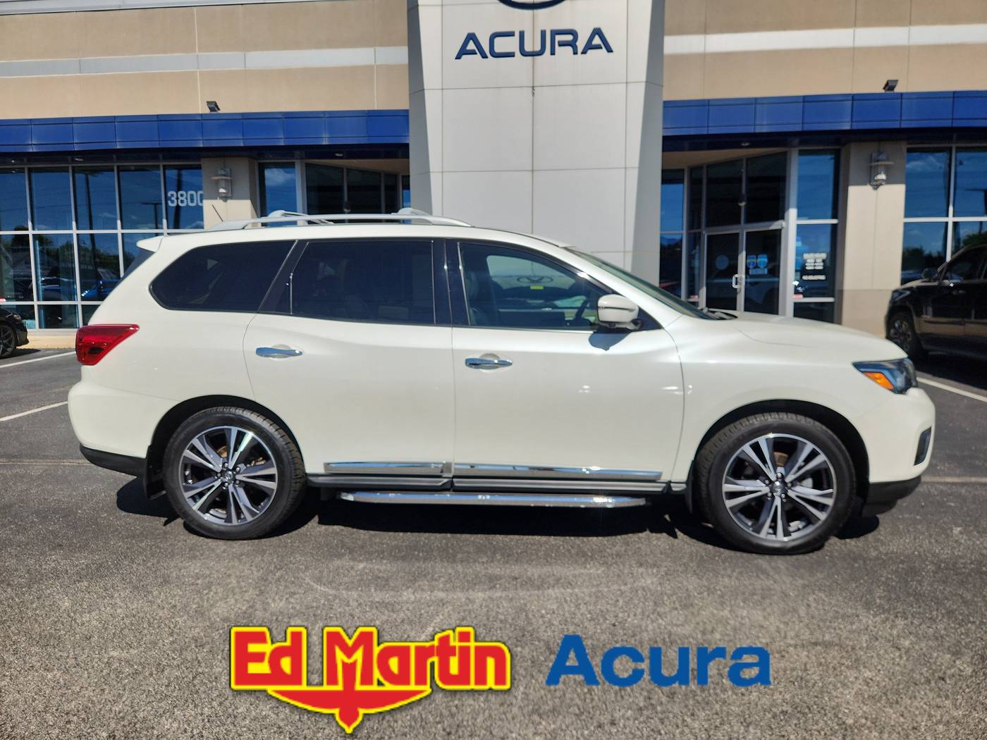 2018 Nissan Pathfinder Platinum — SUV — 68,456 mi — Indianapolis, IN