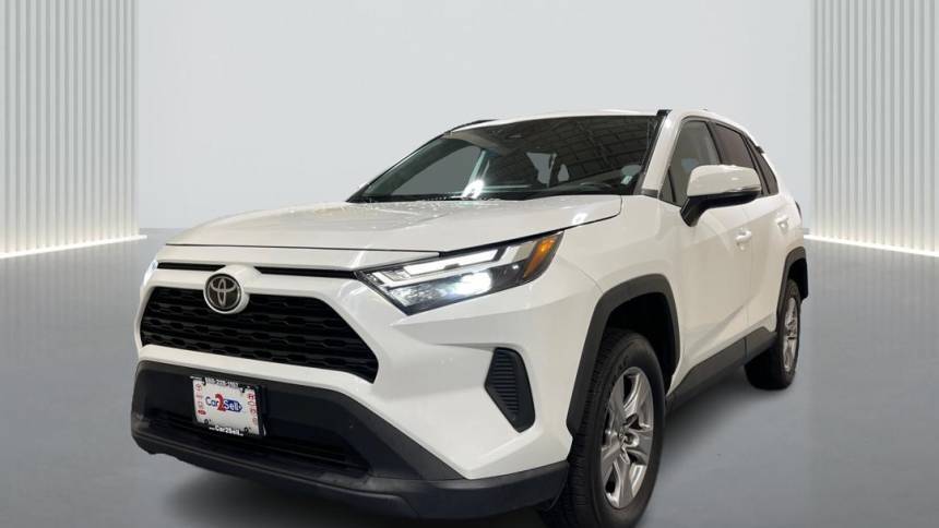 2022 Toyota RAV4 XLE — SUV — 37,500 mi — East Windsor, NJ